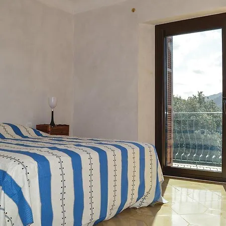 Apartamento Four-bedroom In Propriano